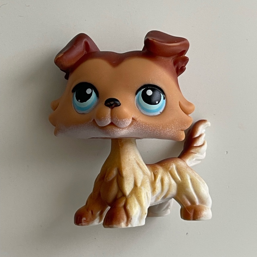 Littlest Pet Shop - Collie #58 (Paw Down Variant)